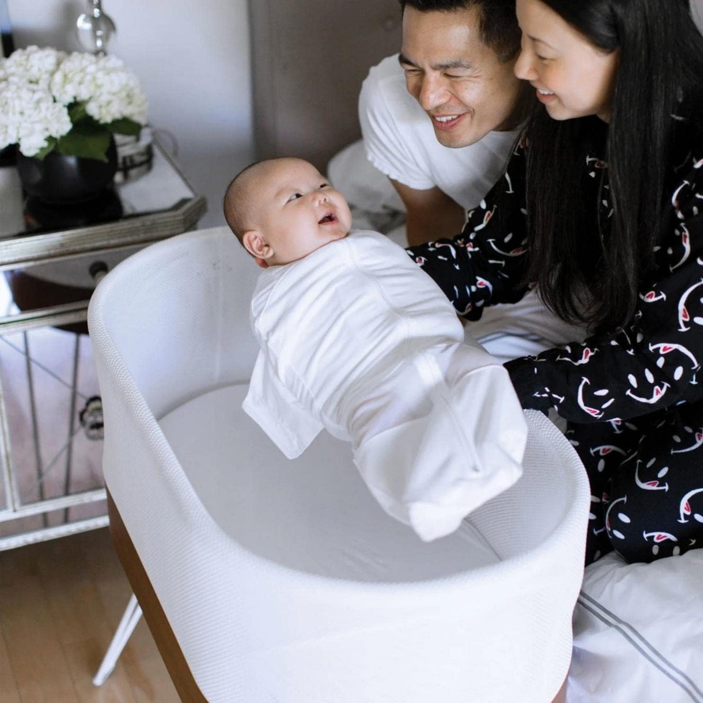 SNOO Smart Sleeper Baby Bassinet